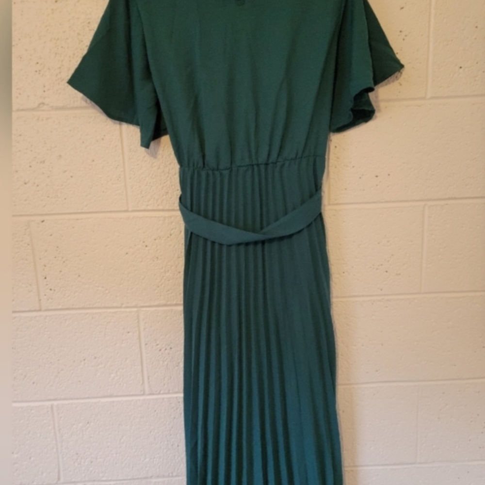 Green Dress - Picture 5 of 6